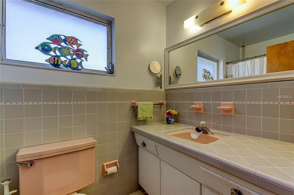 6579 RENALDO WAY S, ST PETERSBURG, Florida 33707, 2 Bedrooms Bedrooms, 5 Rooms Rooms,2 BathroomsBathrooms,Residential,For sale,RENALDO,U7844616