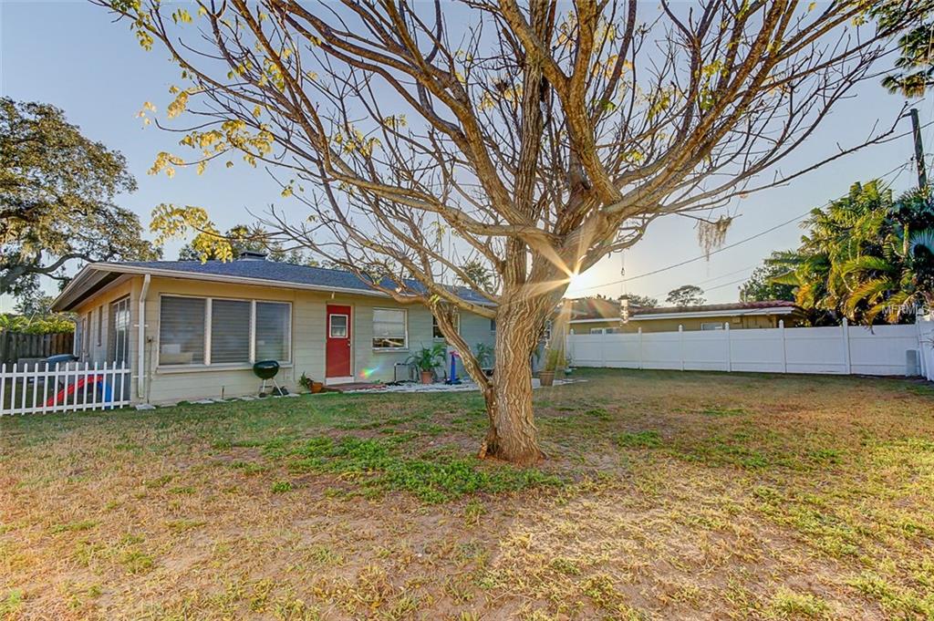 6579 RENALDO WAY S, ST PETERSBURG, Florida 33707, 2 Bedrooms Bedrooms, 5 Rooms Rooms,2 BathroomsBathrooms,Residential,For sale,RENALDO,U7844616