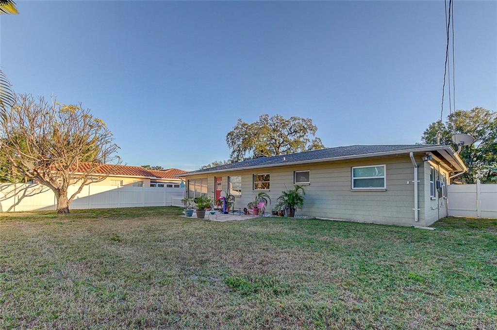 6579 RENALDO WAY S, ST PETERSBURG, Florida 33707, 2 Bedrooms Bedrooms, 5 Rooms Rooms,2 BathroomsBathrooms,Residential,For sale,RENALDO,U7844616