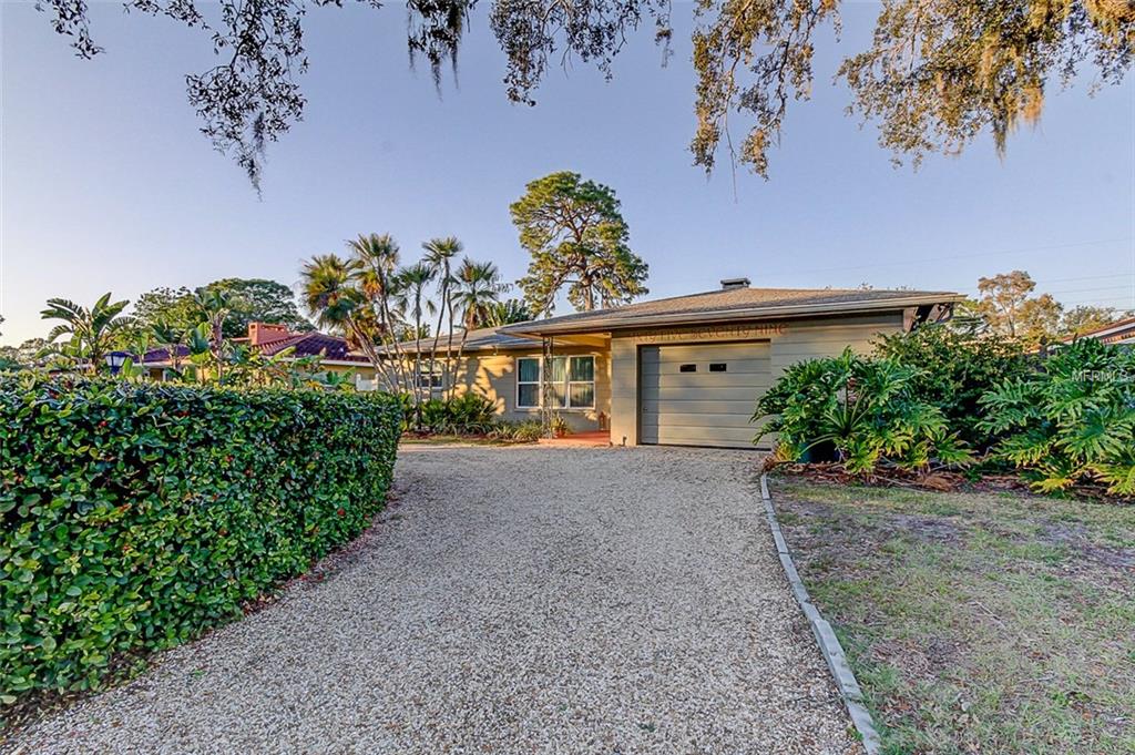 6579 RENALDO WAY S, ST PETERSBURG, Florida 33707, 2 Bedrooms Bedrooms, 5 Rooms Rooms,2 BathroomsBathrooms,Residential,For sale,RENALDO,U7844616