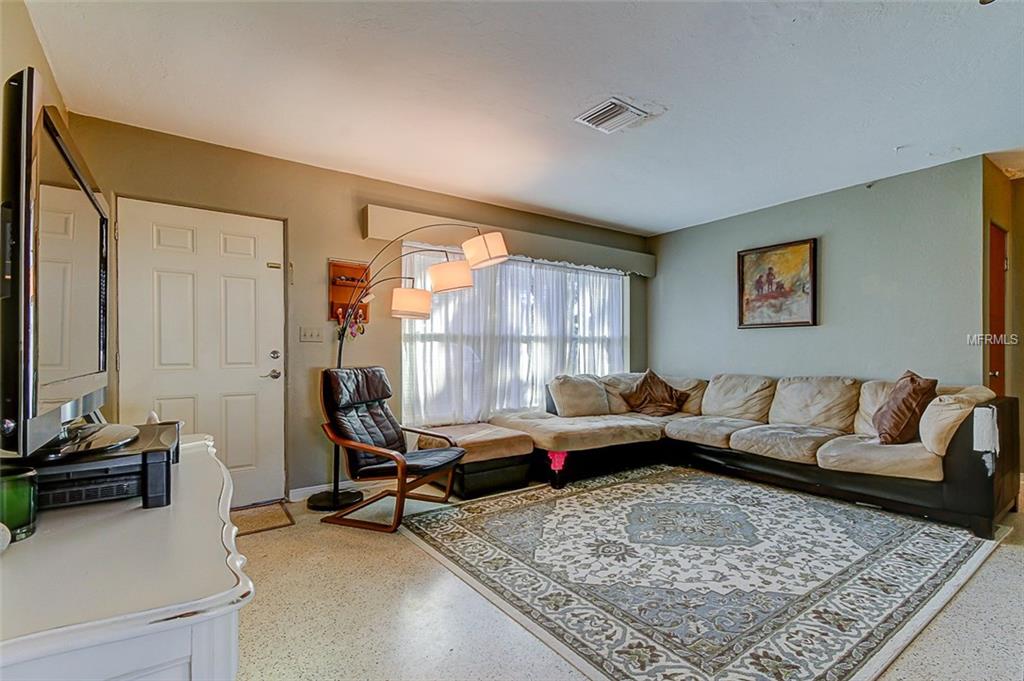 6579 RENALDO WAY S, ST PETERSBURG, Florida 33707, 2 Bedrooms Bedrooms, 5 Rooms Rooms,2 BathroomsBathrooms,Residential,For sale,RENALDO,U7844616