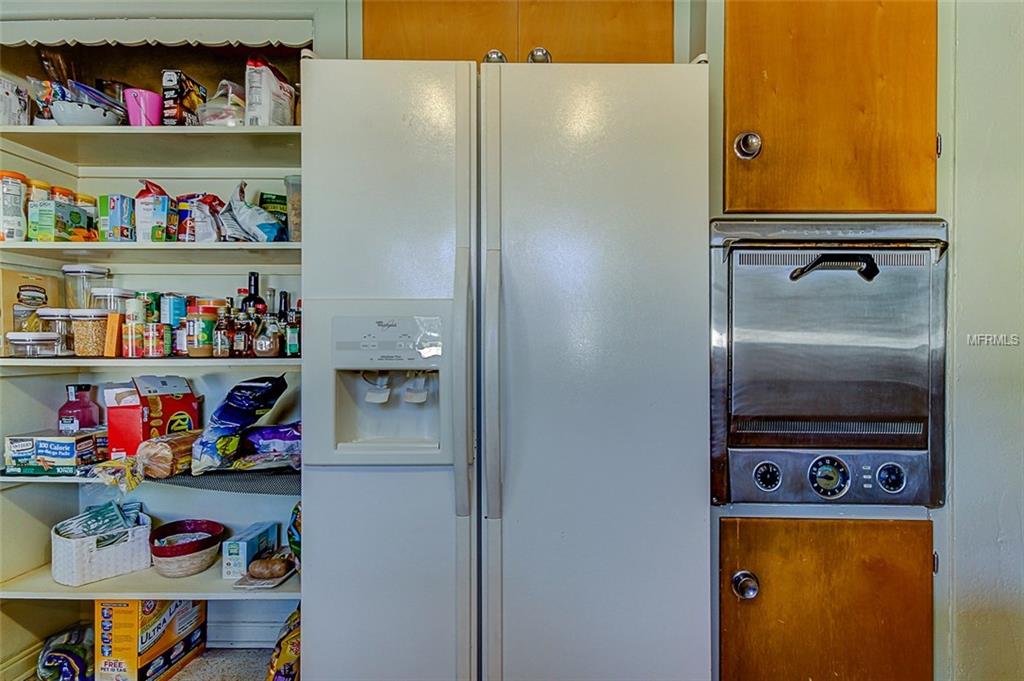 6579 RENALDO WAY S, ST PETERSBURG, Florida 33707, 2 Bedrooms Bedrooms, 5 Rooms Rooms,2 BathroomsBathrooms,Residential,For sale,RENALDO,U7844616