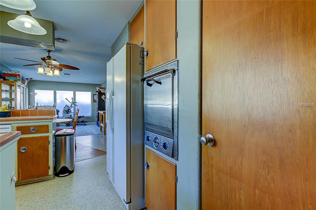 6579 RENALDO WAY S, ST PETERSBURG, Florida 33707, 2 Bedrooms Bedrooms, 5 Rooms Rooms,2 BathroomsBathrooms,Residential,For sale,RENALDO,U7844616