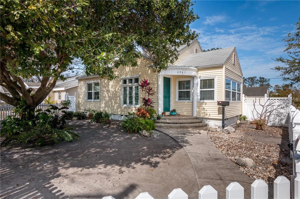 3901 1ST AVENUE N, ST PETERSBURG, Florida 33713, 3 Bedrooms Bedrooms, 5 Rooms Rooms,1 BathroomBathrooms,Residential,For sale,1ST,U7845687