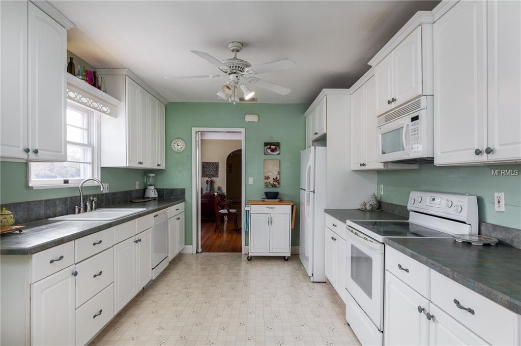 3901 1ST AVENUE N, ST PETERSBURG, Florida 33713, 3 Bedrooms Bedrooms, 5 Rooms Rooms,1 BathroomBathrooms,Residential,For sale,1ST,U7845687