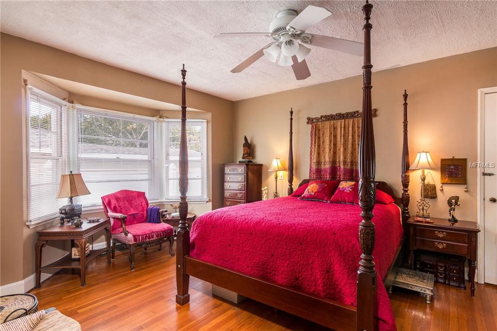 3901 1ST AVENUE N, ST PETERSBURG, Florida 33713, 3 Bedrooms Bedrooms, 5 Rooms Rooms,1 BathroomBathrooms,Residential,For sale,1ST,U7845687