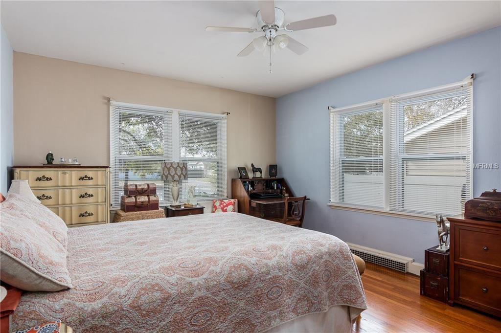 3901 1ST AVENUE N, ST PETERSBURG, Florida 33713, 3 Bedrooms Bedrooms, 5 Rooms Rooms,1 BathroomBathrooms,Residential,For sale,1ST,U7845687