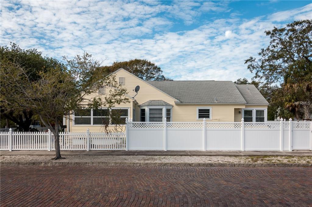 3901 1ST AVENUE N, ST PETERSBURG, Florida 33713, 3 Bedrooms Bedrooms, 5 Rooms Rooms,1 BathroomBathrooms,Residential,For sale,1ST,U7845687