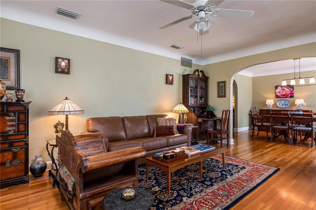 3901 1ST AVENUE N, ST PETERSBURG, Florida 33713, 3 Bedrooms Bedrooms, 5 Rooms Rooms,1 BathroomBathrooms,Residential,For sale,1ST,U7845687