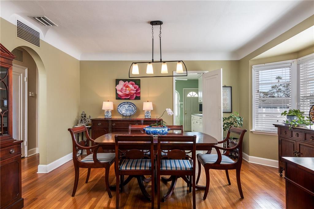 3901 1ST AVENUE N, ST PETERSBURG, Florida 33713, 3 Bedrooms Bedrooms, 5 Rooms Rooms,1 BathroomBathrooms,Residential,For sale,1ST,U7845687