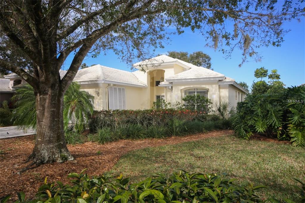 6525 BERKSHIRE PLACE, UNIVERSITY PARK, Florida 34201, 3 Bedrooms Bedrooms, 7 Rooms Rooms,2 BathroomsBathrooms,Residential,For sale,BERKSHIRE,A4209166