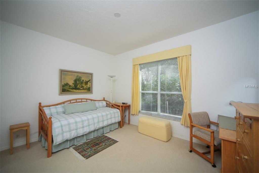 6525 BERKSHIRE PLACE, UNIVERSITY PARK, Florida 34201, 3 Bedrooms Bedrooms, 7 Rooms Rooms,2 BathroomsBathrooms,Residential,For sale,BERKSHIRE,A4209166