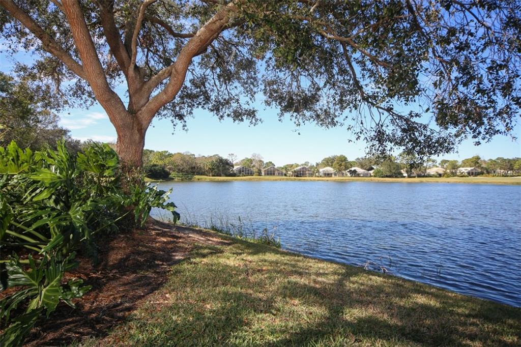 6525 BERKSHIRE PLACE, UNIVERSITY PARK, Florida 34201, 3 Bedrooms Bedrooms, 7 Rooms Rooms,2 BathroomsBathrooms,Residential,For sale,BERKSHIRE,A4209166