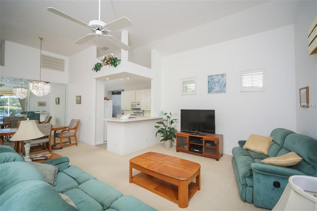 6525 BERKSHIRE PLACE, UNIVERSITY PARK, Florida 34201, 3 Bedrooms Bedrooms, 7 Rooms Rooms,2 BathroomsBathrooms,Residential,For sale,BERKSHIRE,A4209166