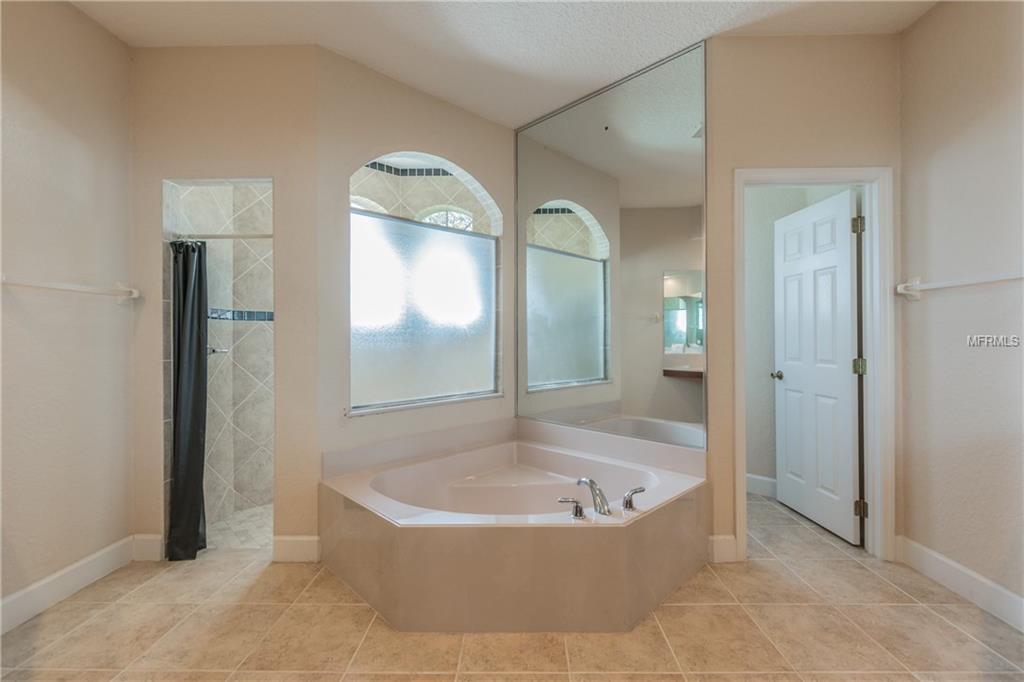 1566 WESCOTT LOOP, WINTER SPRINGS, Florida 32708, 4 Bedrooms Bedrooms, 11 Rooms Rooms,3 BathroomsBathrooms,Residential,For sale,WESCOTT,O5560832