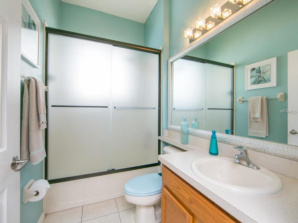 6106 42ND STREET CIRCLE E, BRADENTON, Florida 34203, 3 Bedrooms Bedrooms, 5 Rooms Rooms,2 BathroomsBathrooms,Residential,For sale,42ND STREET,A4209855