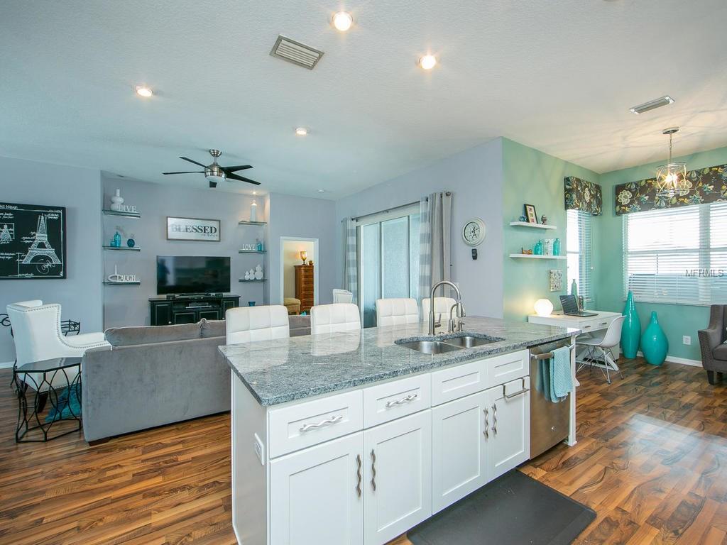 6106 42ND STREET CIRCLE E, BRADENTON, Florida 34203, 3 Bedrooms Bedrooms, 5 Rooms Rooms,2 BathroomsBathrooms,Residential,For sale,42ND STREET,A4209855