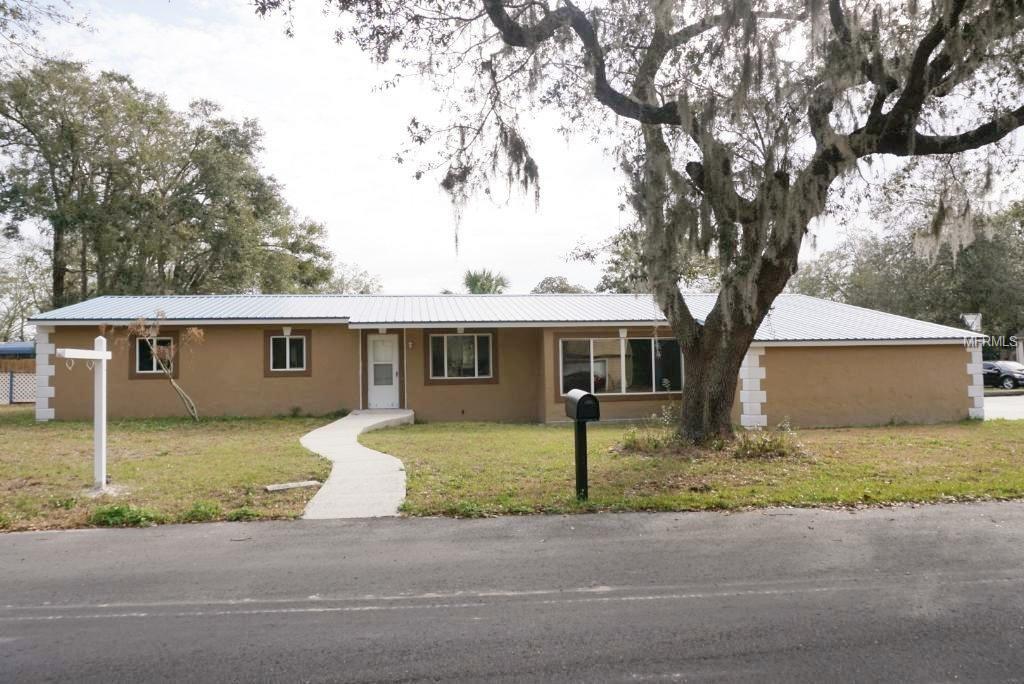 205 MIRROR DRIVE, SANFORD, Florida 32773, 3 Bedrooms Bedrooms, 7 Rooms Rooms,2 BathroomsBathrooms,Residential,For sale,MIRROR,O5561813
