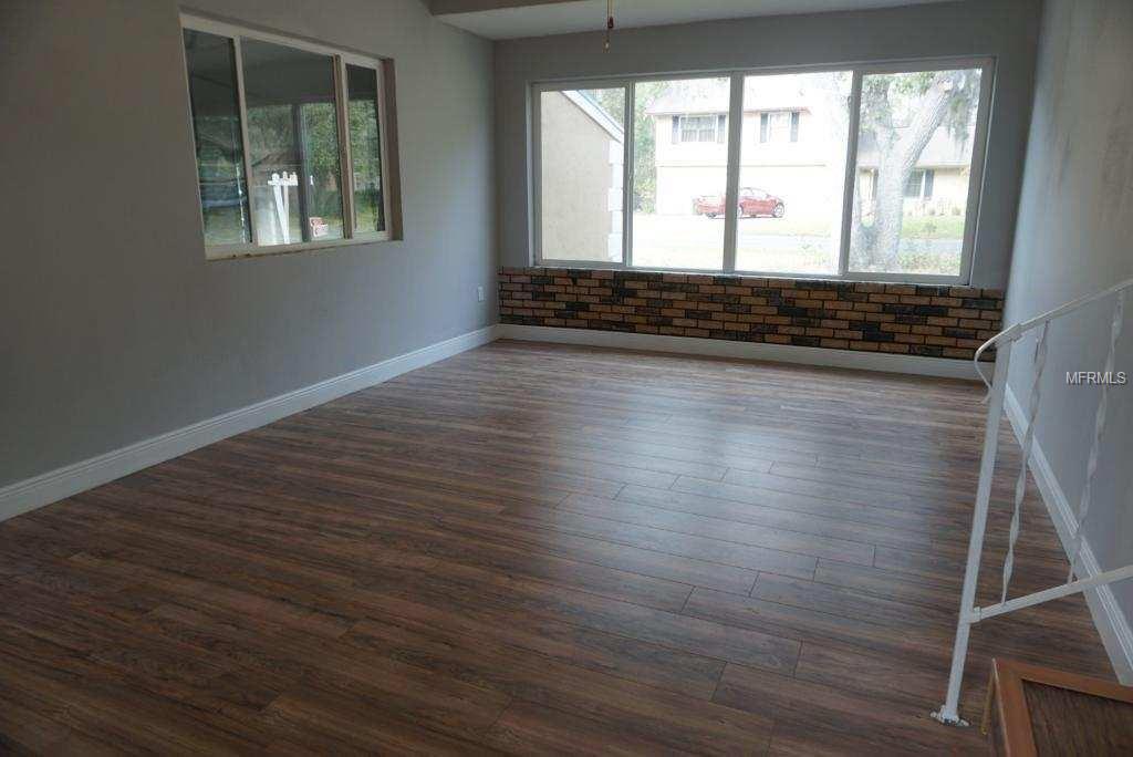 205 MIRROR DRIVE, SANFORD, Florida 32773, 3 Bedrooms Bedrooms, 7 Rooms Rooms,2 BathroomsBathrooms,Residential,For sale,MIRROR,O5561813