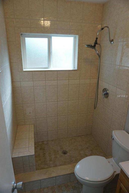 205 MIRROR DRIVE, SANFORD, Florida 32773, 3 Bedrooms Bedrooms, 7 Rooms Rooms,2 BathroomsBathrooms,Residential,For sale,MIRROR,O5561813