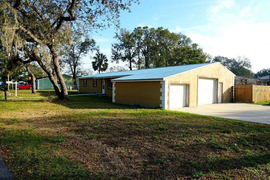 205 MIRROR DRIVE, SANFORD, Florida 32773, 3 Bedrooms Bedrooms, 7 Rooms Rooms,2 BathroomsBathrooms,Residential,For sale,MIRROR,O5561813