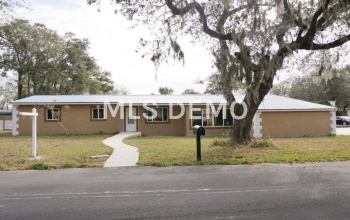 205 MIRROR DRIVE, SANFORD, Florida 32773, 3 Bedrooms Bedrooms, 7 Rooms Rooms,2 BathroomsBathrooms,Residential,For sale,MIRROR,O5561813