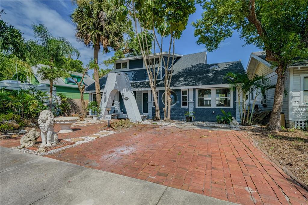 945 11TH STREET N, ST PETERSBURG, Florida 33705, 6 Bedrooms Bedrooms, 6 Rooms Rooms,3 BathroomsBathrooms,Residential,For sale,11TH,U7832608