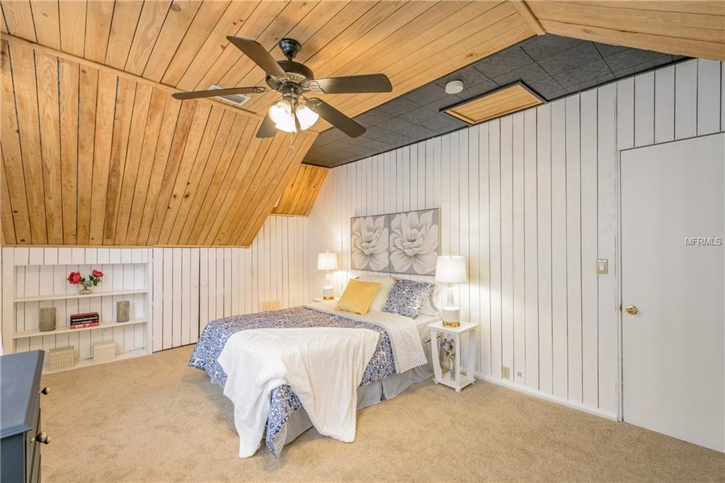 945 11TH STREET N, ST PETERSBURG, Florida 33705, 6 Bedrooms Bedrooms, 6 Rooms Rooms,3 BathroomsBathrooms,Residential,For sale,11TH,U7832608