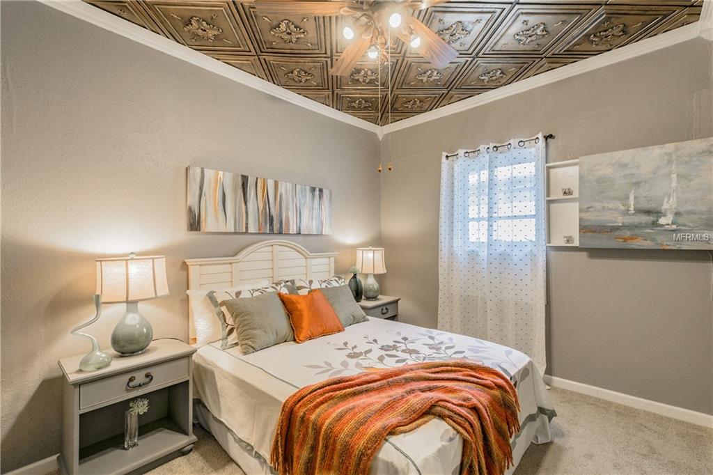 945 11TH STREET N, ST PETERSBURG, Florida 33705, 6 Bedrooms Bedrooms, 6 Rooms Rooms,3 BathroomsBathrooms,Residential,For sale,11TH,U7832608