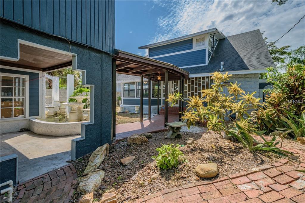 945 11TH STREET N, ST PETERSBURG, Florida 33705, 6 Bedrooms Bedrooms, 6 Rooms Rooms,3 BathroomsBathrooms,Residential,For sale,11TH,U7832608