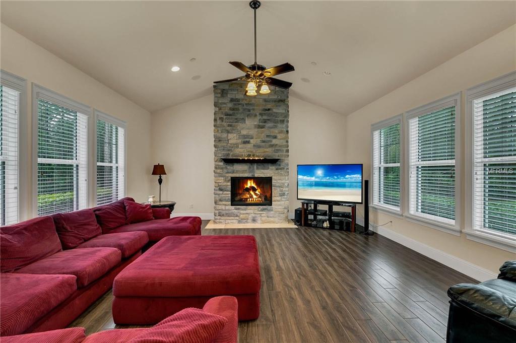 384 RACCOON STREET, LAKE MARY, Florida 32746, 6 Bedrooms Bedrooms, 11 Rooms Rooms,5 BathroomsBathrooms,Residential,For sale,RACCOON,O5541341