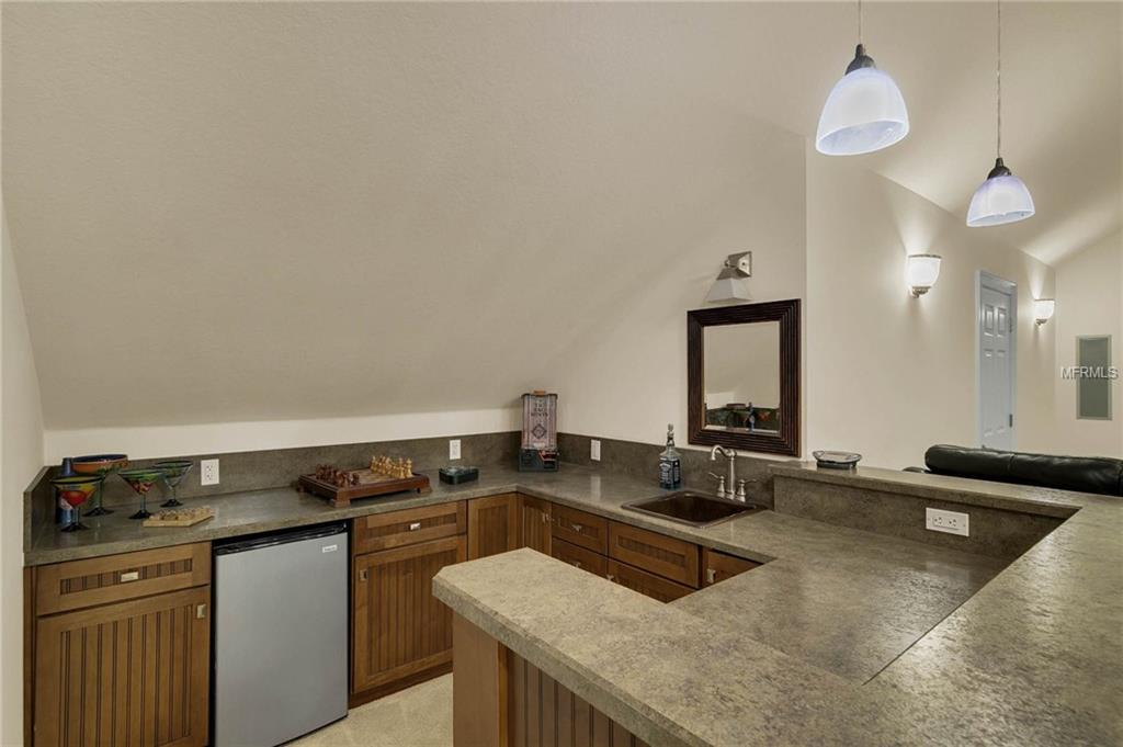 384 RACCOON STREET, LAKE MARY, Florida 32746, 6 Bedrooms Bedrooms, 11 Rooms Rooms,5 BathroomsBathrooms,Residential,For sale,RACCOON,O5541341