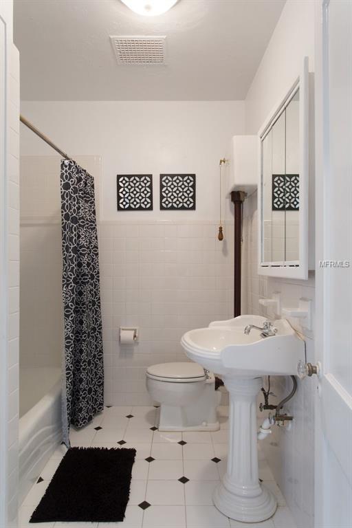 1843 BAYOU GRANDE BOULEVARD NE, ST PETERSBURG, Florida 33703, 4 Bedrooms Bedrooms, 6 Rooms Rooms,2 BathroomsBathrooms,Residential,For sale,BAYOU GRANDE,U7845688