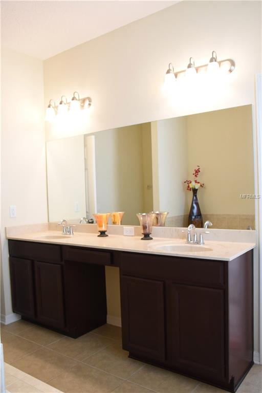 1319 ROWANTREE DRIVE, SEFFNER, Florida 33584, 3 Bedrooms Bedrooms, 3 Rooms Rooms,2 BathroomsBathrooms,Residential,For sale,ROWANTREE,T2928180