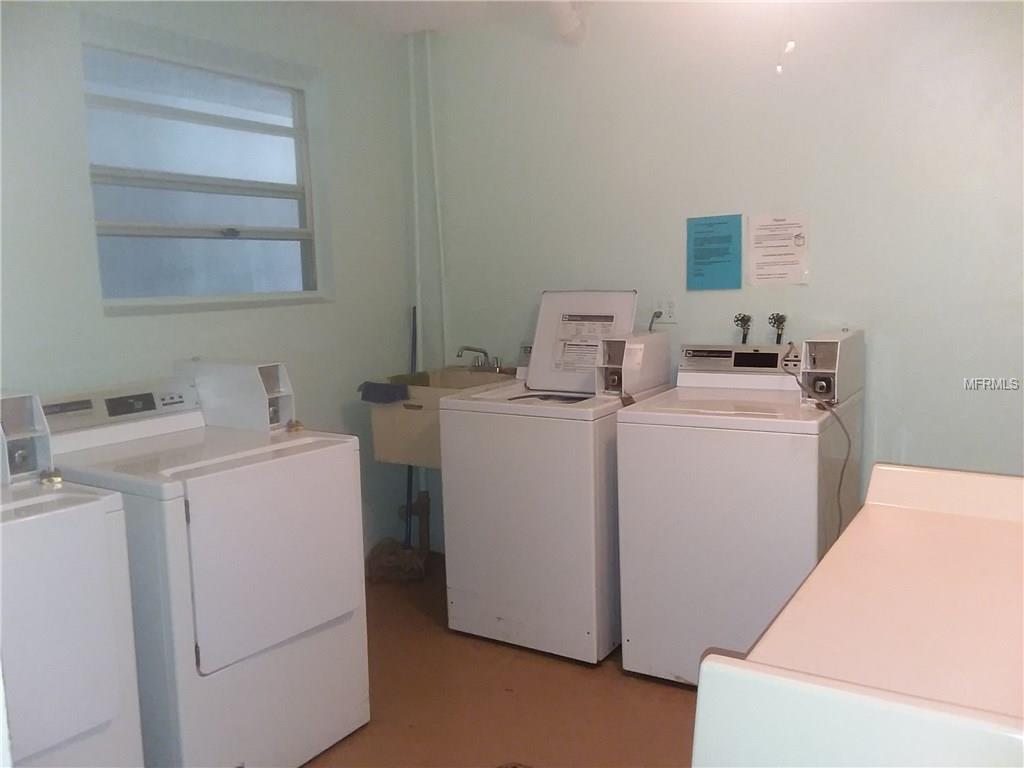 4890 BAY STREET NE, ST PETERSBURG, Florida 33703, 1 Bedroom Bedrooms, 4 Rooms Rooms,1 BathroomBathrooms,Residential,For sale,BAY,U7843237