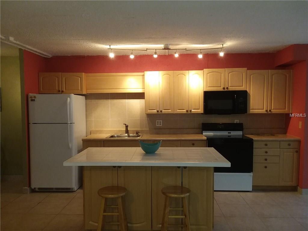 4890 BAY STREET NE, ST PETERSBURG, Florida 33703, 1 Bedroom Bedrooms, 4 Rooms Rooms,1 BathroomBathrooms,Residential,For sale,BAY,U7843237