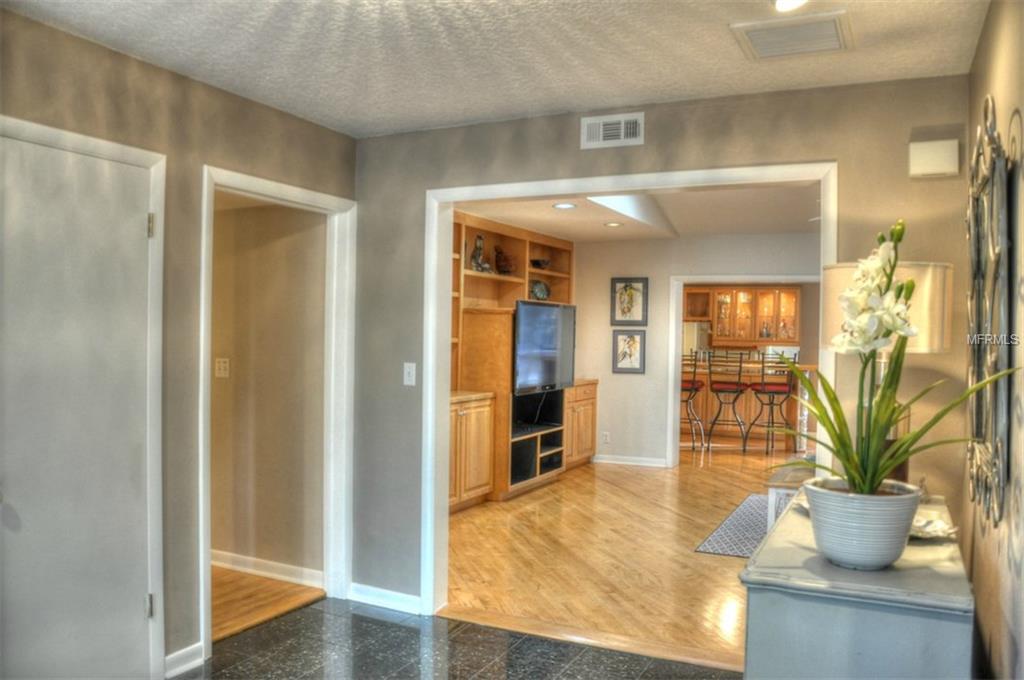 2035 BELLEAIR ROAD, CLEARWATER, Florida 33764, 4 Bedrooms Bedrooms, 12 Rooms Rooms,4 BathroomsBathrooms,Residential,For sale,BELLEAIR,U7843920