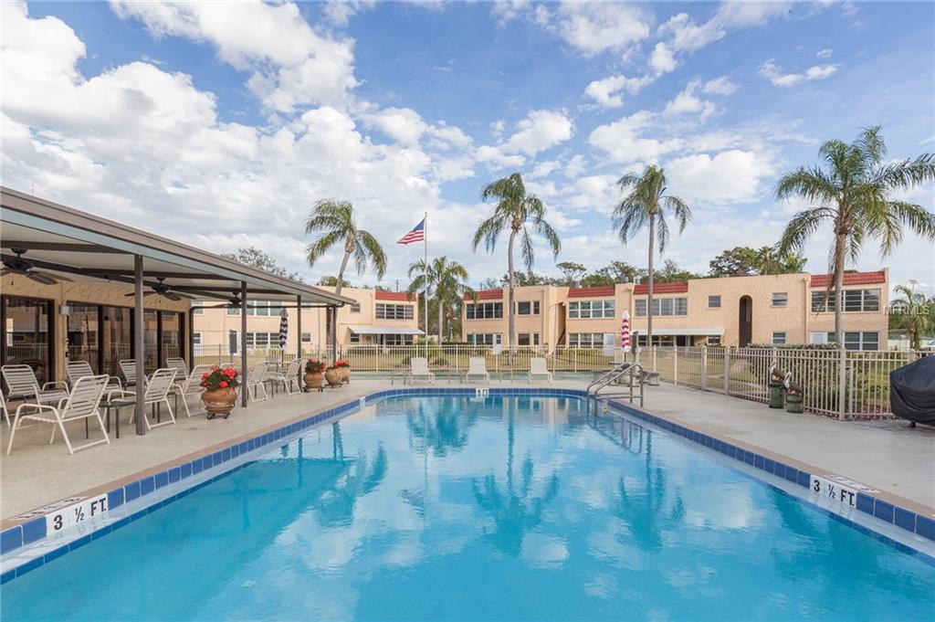 205 BUTTONWOOD CIRCLE, SEMINOLE, Florida 33777, 2 Bedrooms Bedrooms, 4 Rooms Rooms,2 BathroomsBathrooms,Residential,For sale,BUTTONWOOD,U7845693