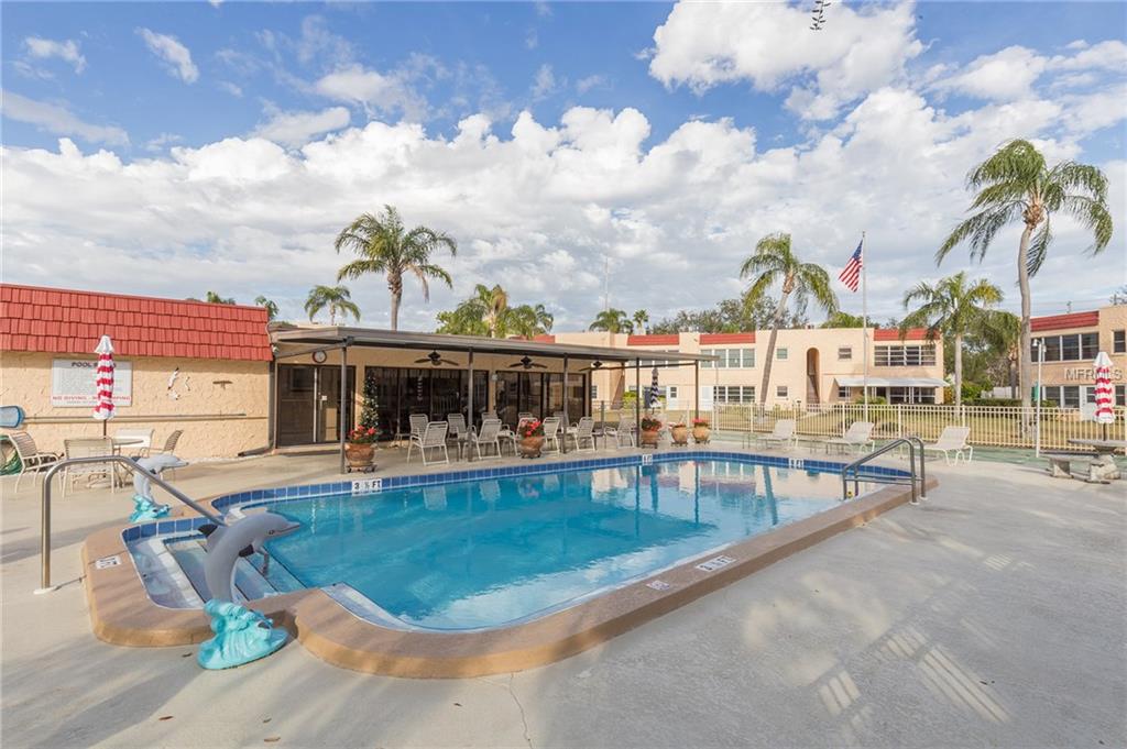 205 BUTTONWOOD CIRCLE, SEMINOLE, Florida 33777, 2 Bedrooms Bedrooms, 4 Rooms Rooms,2 BathroomsBathrooms,Residential,For sale,BUTTONWOOD,U7845693