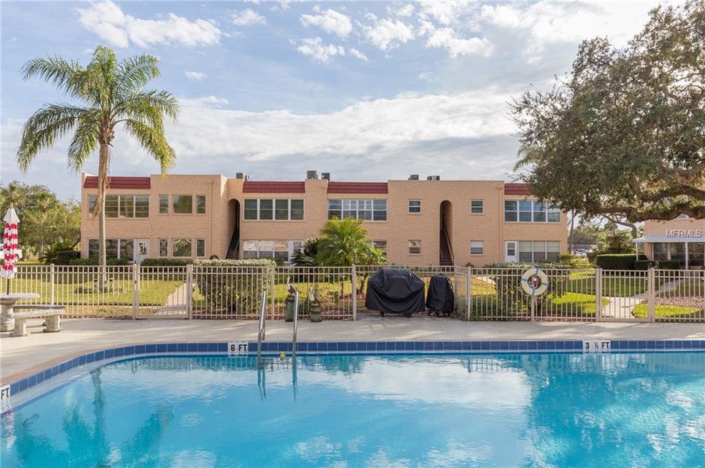 205 BUTTONWOOD CIRCLE, SEMINOLE, Florida 33777, 2 Bedrooms Bedrooms, 4 Rooms Rooms,2 BathroomsBathrooms,Residential,For sale,BUTTONWOOD,U7845693