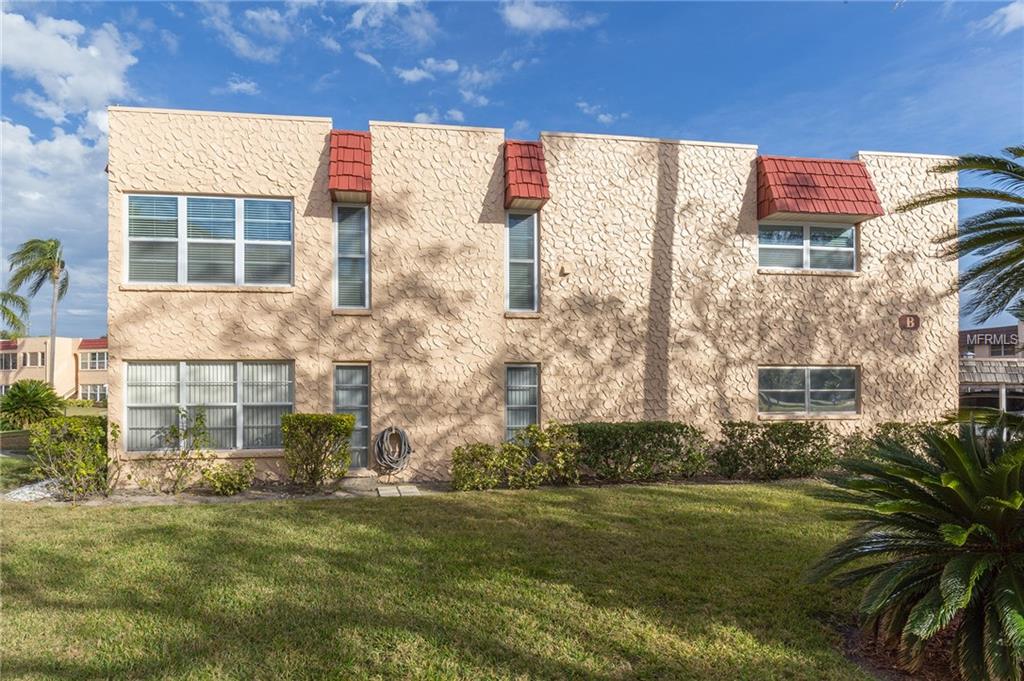 205 BUTTONWOOD CIRCLE, SEMINOLE, Florida 33777, 2 Bedrooms Bedrooms, 4 Rooms Rooms,2 BathroomsBathrooms,Residential,For sale,BUTTONWOOD,U7845693