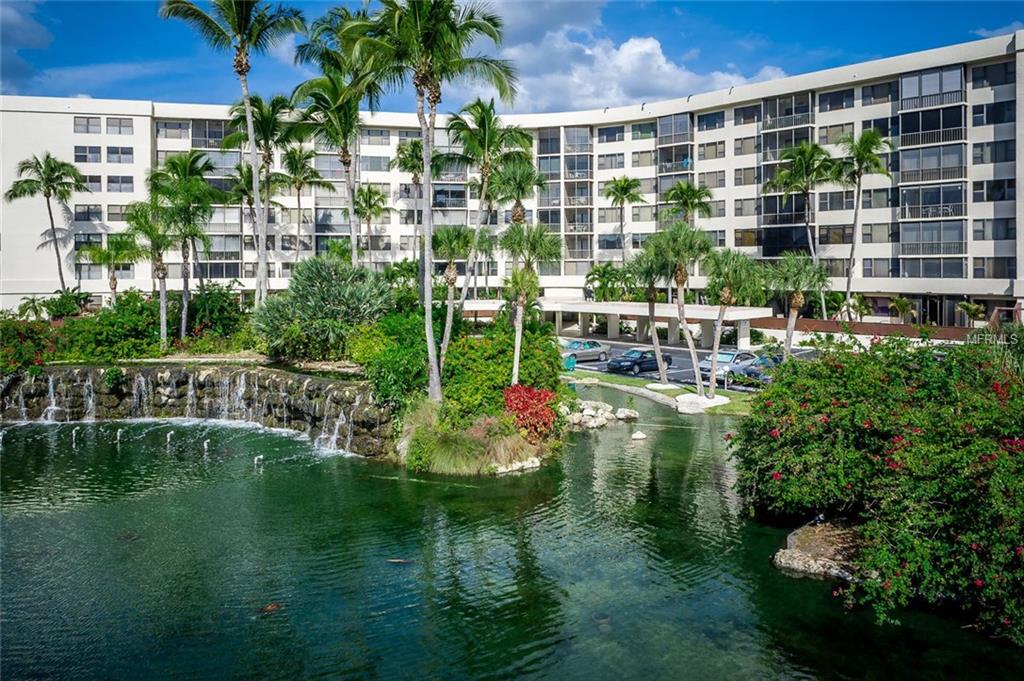 5855 MIDNIGHT PASS ROAD, SARASOTA, Florida 34242, 2 Bedrooms Bedrooms, 5 Rooms Rooms,2 BathroomsBathrooms,Residential,For sale,MIDNIGHT PASS,A4187298