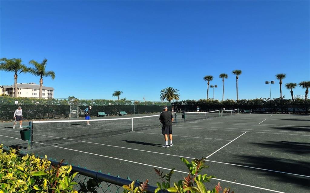 5855 MIDNIGHT PASS ROAD, SARASOTA, Florida 34242, 2 Bedrooms Bedrooms, 5 Rooms Rooms,2 BathroomsBathrooms,Residential,For sale,MIDNIGHT PASS,A4187298