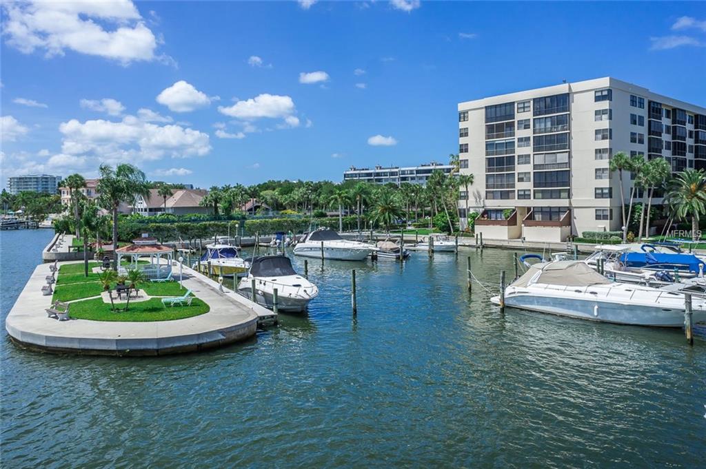 5855 MIDNIGHT PASS ROAD, SARASOTA, Florida 34242, 2 Bedrooms Bedrooms, 5 Rooms Rooms,2 BathroomsBathrooms,Residential,For sale,MIDNIGHT PASS,A4187298