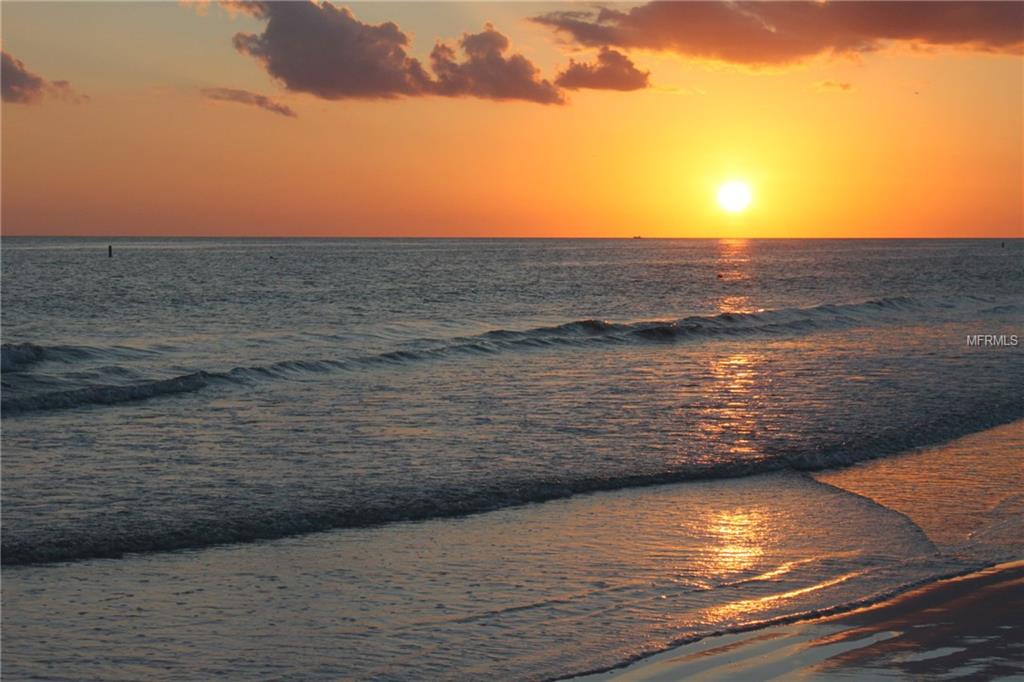 5855 MIDNIGHT PASS ROAD, SARASOTA, Florida 34242, 2 Bedrooms Bedrooms, 5 Rooms Rooms,2 BathroomsBathrooms,Residential,For sale,MIDNIGHT PASS,A4187298