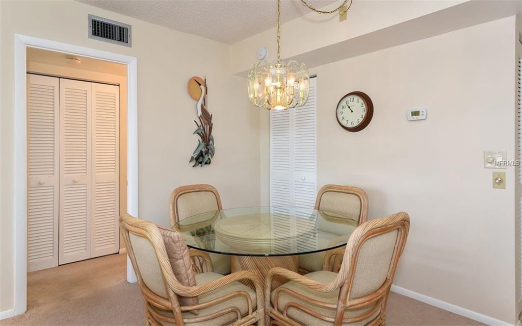 5855 MIDNIGHT PASS ROAD, SARASOTA, Florida 34242, 2 Bedrooms Bedrooms, 5 Rooms Rooms,2 BathroomsBathrooms,Residential,For sale,MIDNIGHT PASS,A4187298