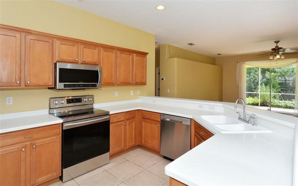 7439 RIDGE ROAD, SARASOTA, Florida 34238, 4 Bedrooms Bedrooms, 11 Rooms Rooms,2 BathroomsBathrooms,Residential,For sale,RIDGE,A4193782