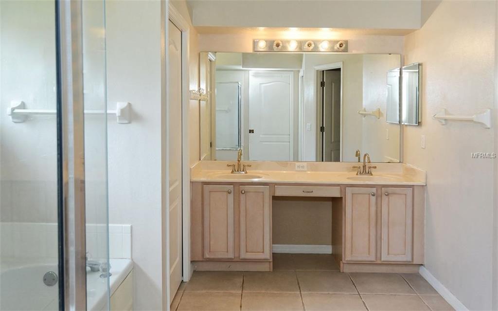 7439 RIDGE ROAD, SARASOTA, Florida 34238, 4 Bedrooms Bedrooms, 11 Rooms Rooms,2 BathroomsBathrooms,Residential,For sale,RIDGE,A4193782