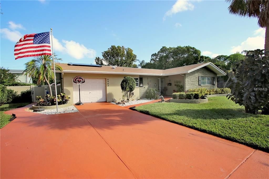 6463 1ST AVENUE N, ST PETERSBURG, Florida 33710, 3 Bedrooms Bedrooms, 8 Rooms Rooms,2 BathroomsBathrooms,Residential,For sale,1ST,T2908656