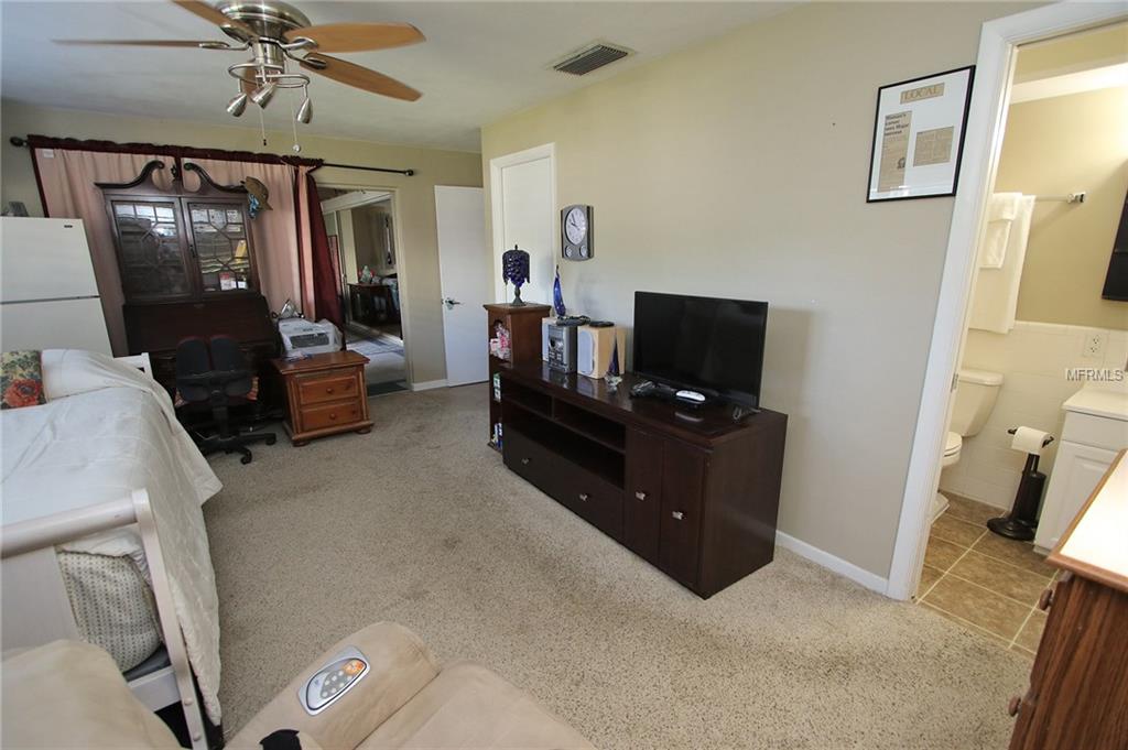 6463 1ST AVENUE N, ST PETERSBURG, Florida 33710, 3 Bedrooms Bedrooms, 8 Rooms Rooms,2 BathroomsBathrooms,Residential,For sale,1ST,T2908656